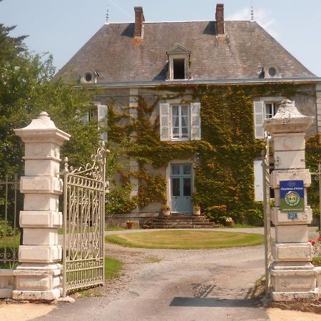 مبيت وإفطار Les Pineaux Le Logis المظهر الخارجي الصورة