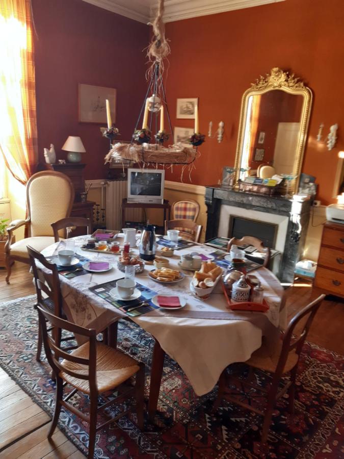 مبيت وإفطار Les Pineaux Le Logis المظهر الخارجي الصورة